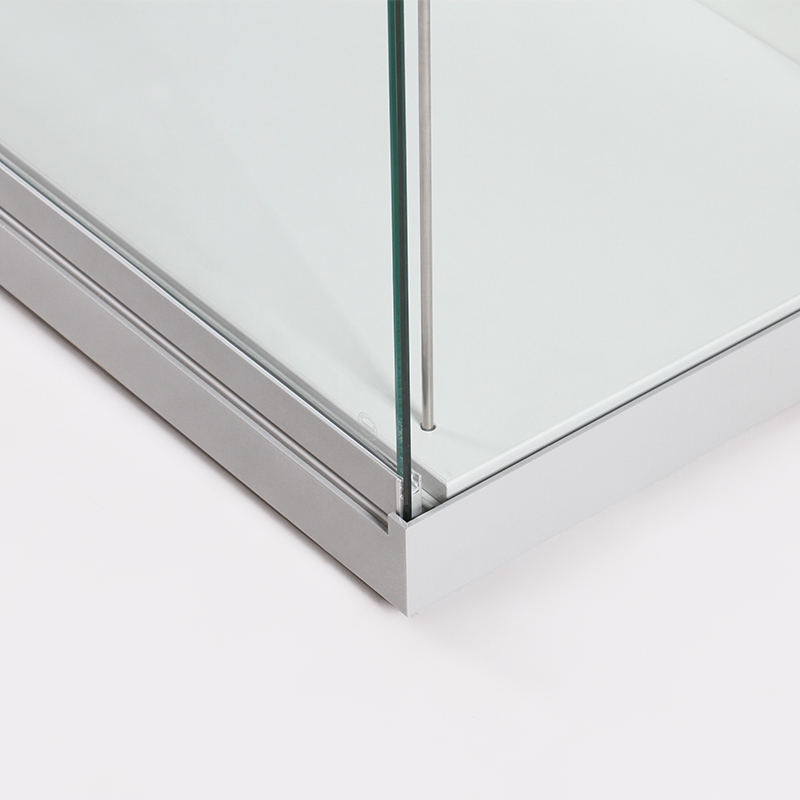 MALL.M7 - Breite Standvitrine mit Vitrinen Form | Hersteller Department kaufen Einlegeböden - Glasvitrine günstig vom Online